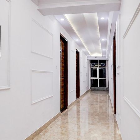 Townhouse Hotel Grand Emporio By Sbg Near Vaishali Metro Station กาเซียบัด ภายนอก รูปภาพ