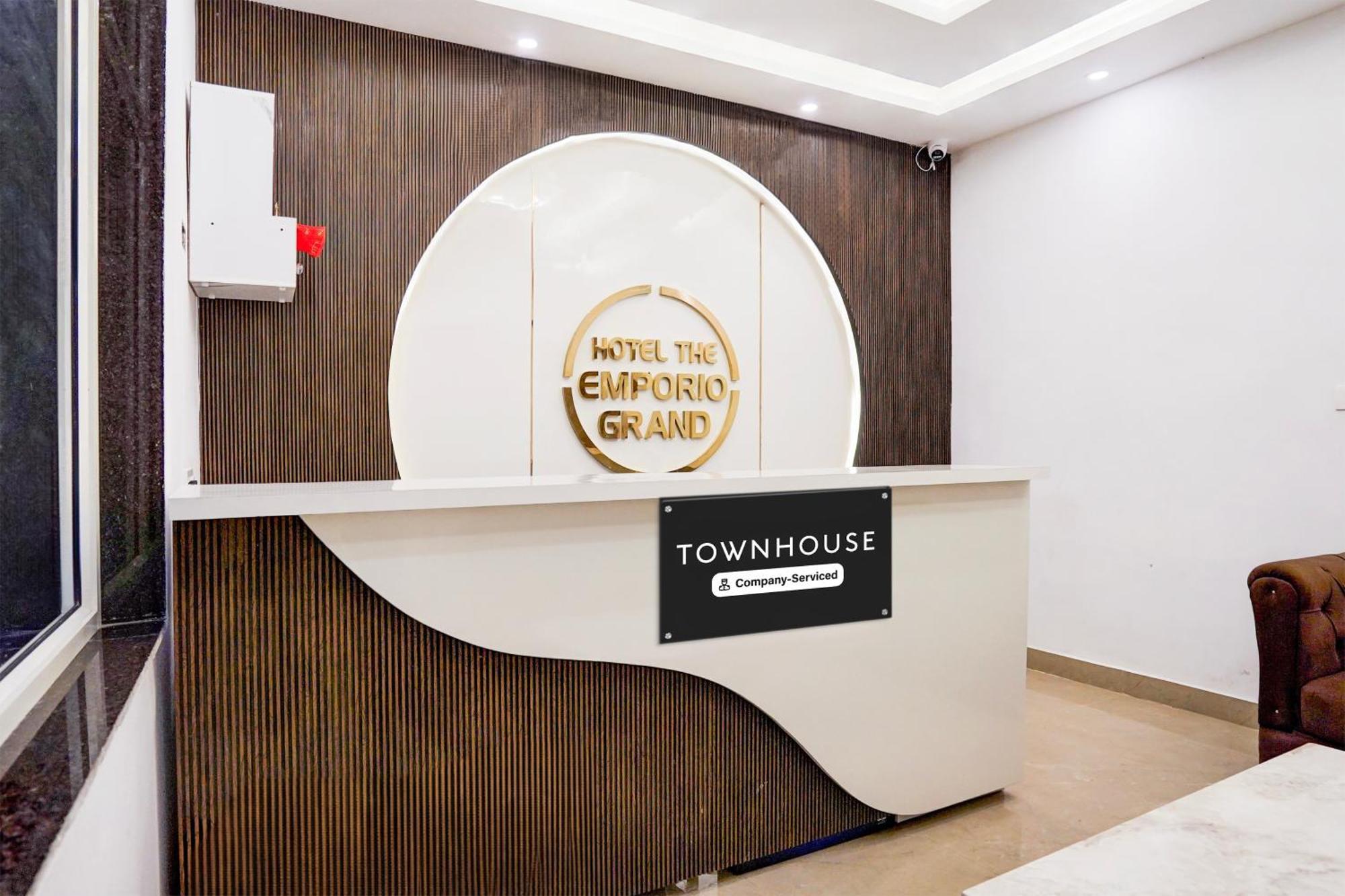 Townhouse Hotel Grand Emporio By Sbg Near Vaishali Metro Station กาเซียบัด ภายนอก รูปภาพ
